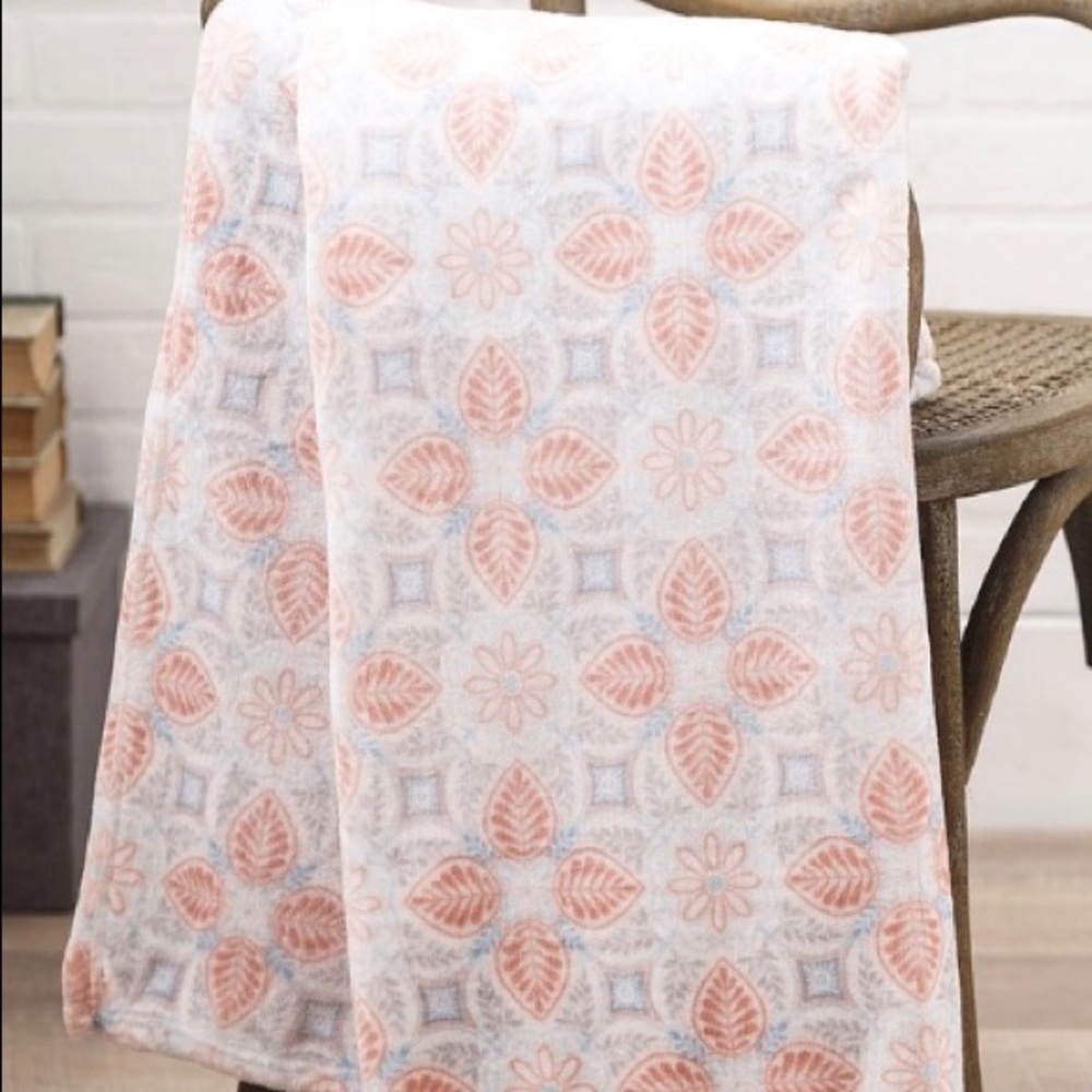 Plush Oversized Blanket